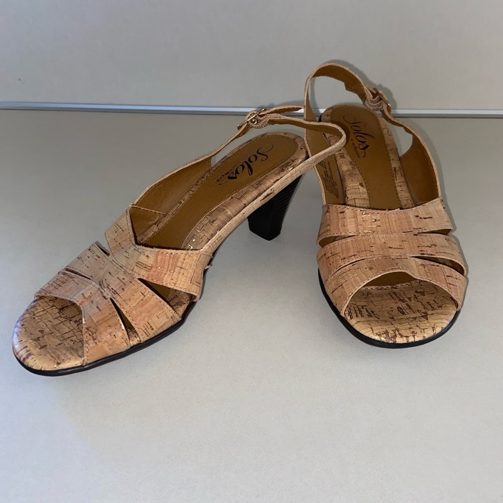 Solos sandals